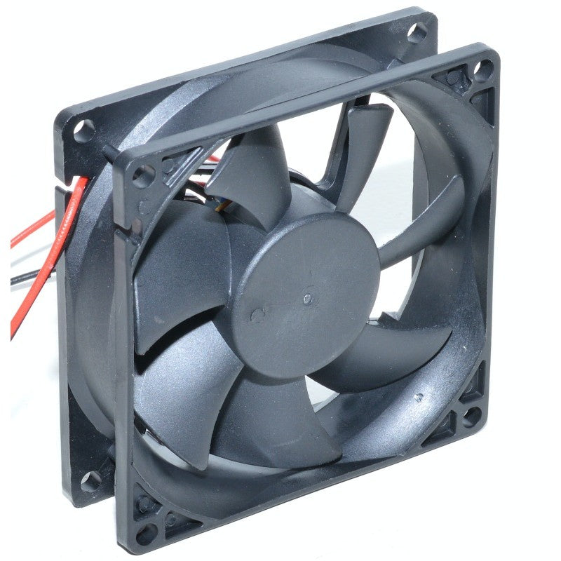Ventilator axial 90x90 mm vazut din fata, palete si rama de fixare cu 4 gauri