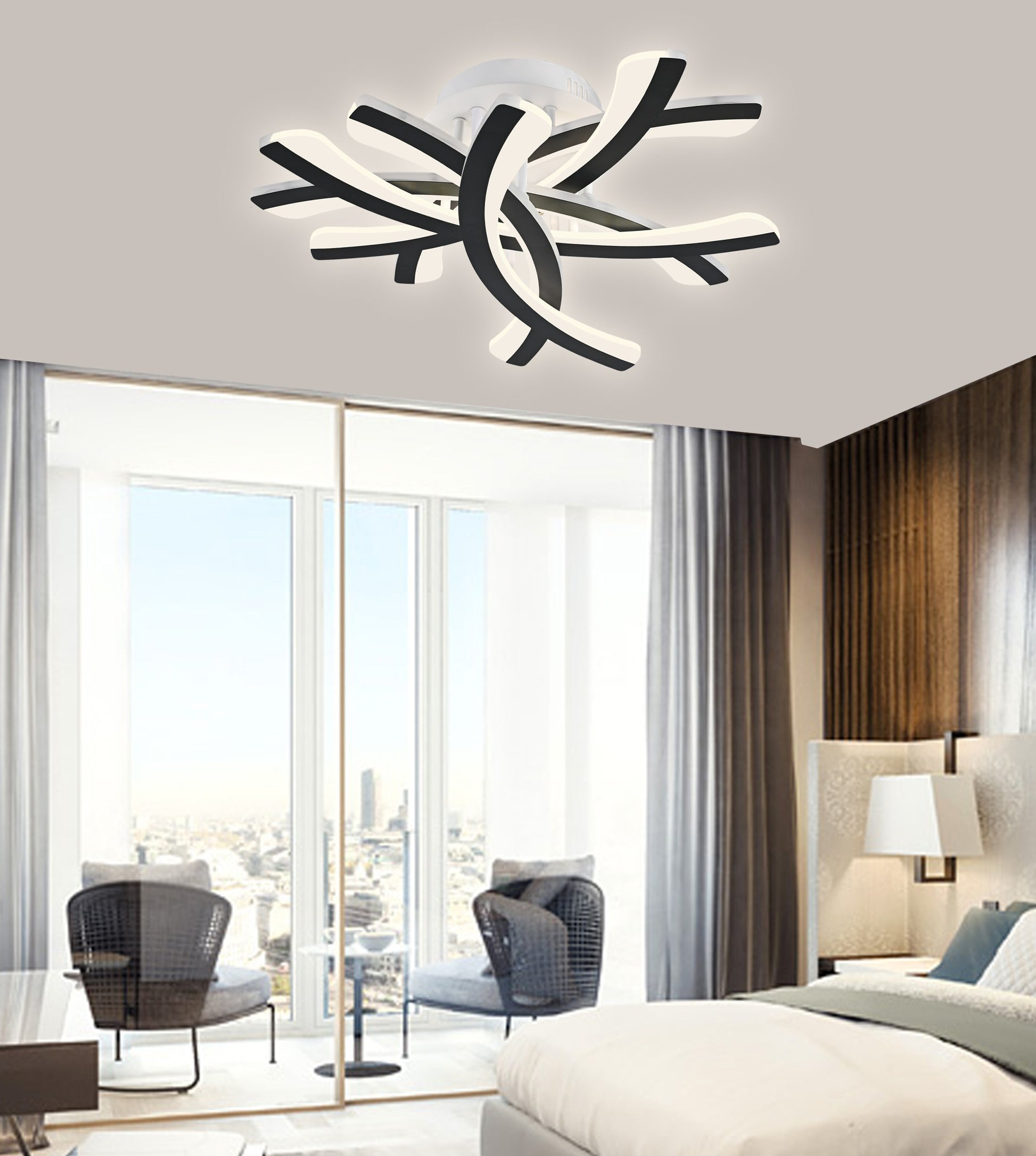 Plafoniera LED cu brate entrelacate negru-alb, aplicata pe tavan in living spatios cu ferestre mari