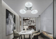 Lustra LED tavan 3 abajururi cristal 64W 3000 lumeni, montaj aplicat, instalata in sufragerie moderna