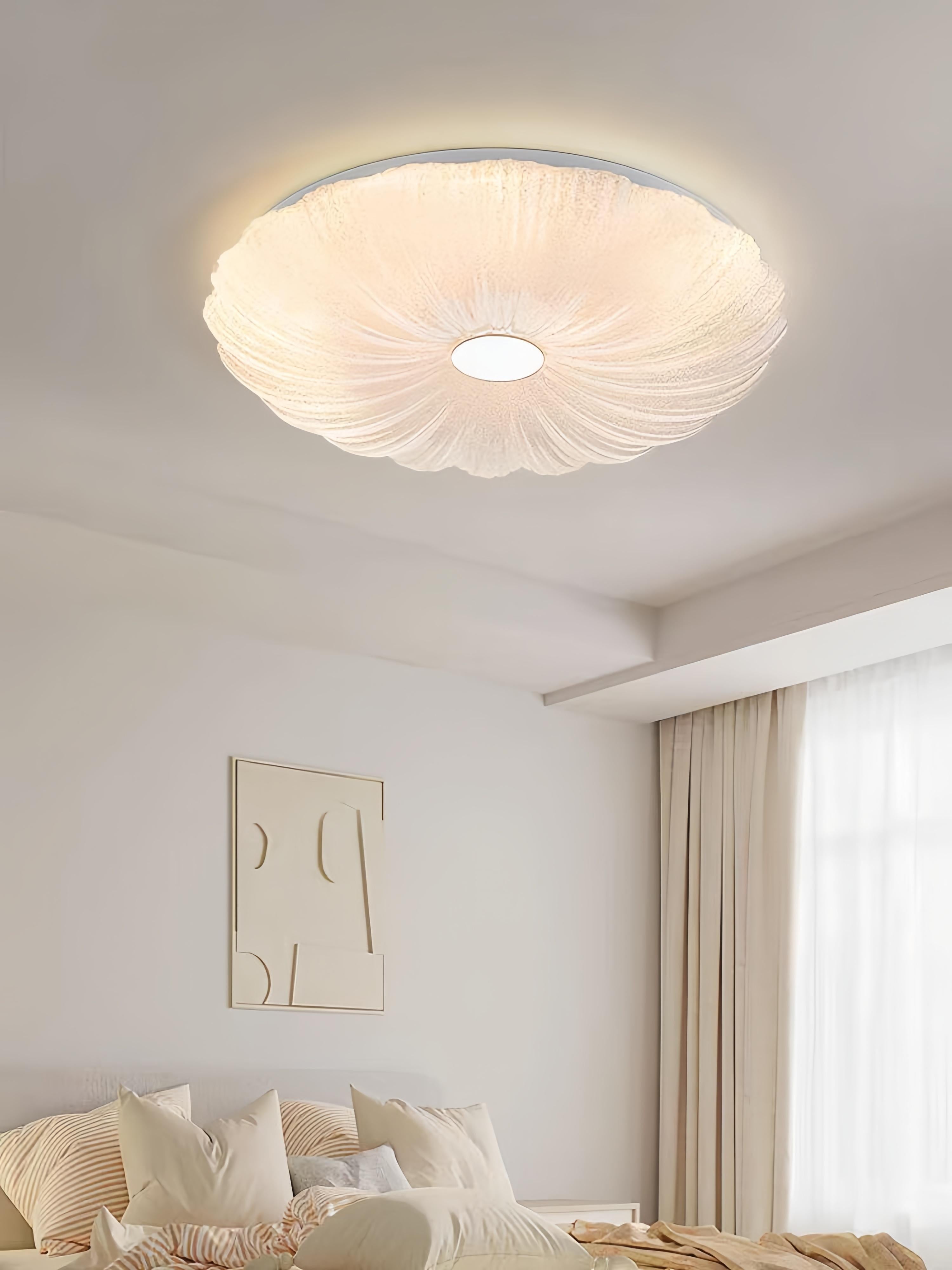 Plafoniera LED petala montata in dormitor modern, lumina calda uniforma, design decorativ