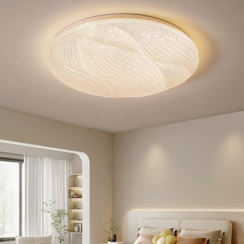 Plafoniera LED rotunda aplicata pe tavan in dormitor modern, lumina calda uniforma, diametru 40cm