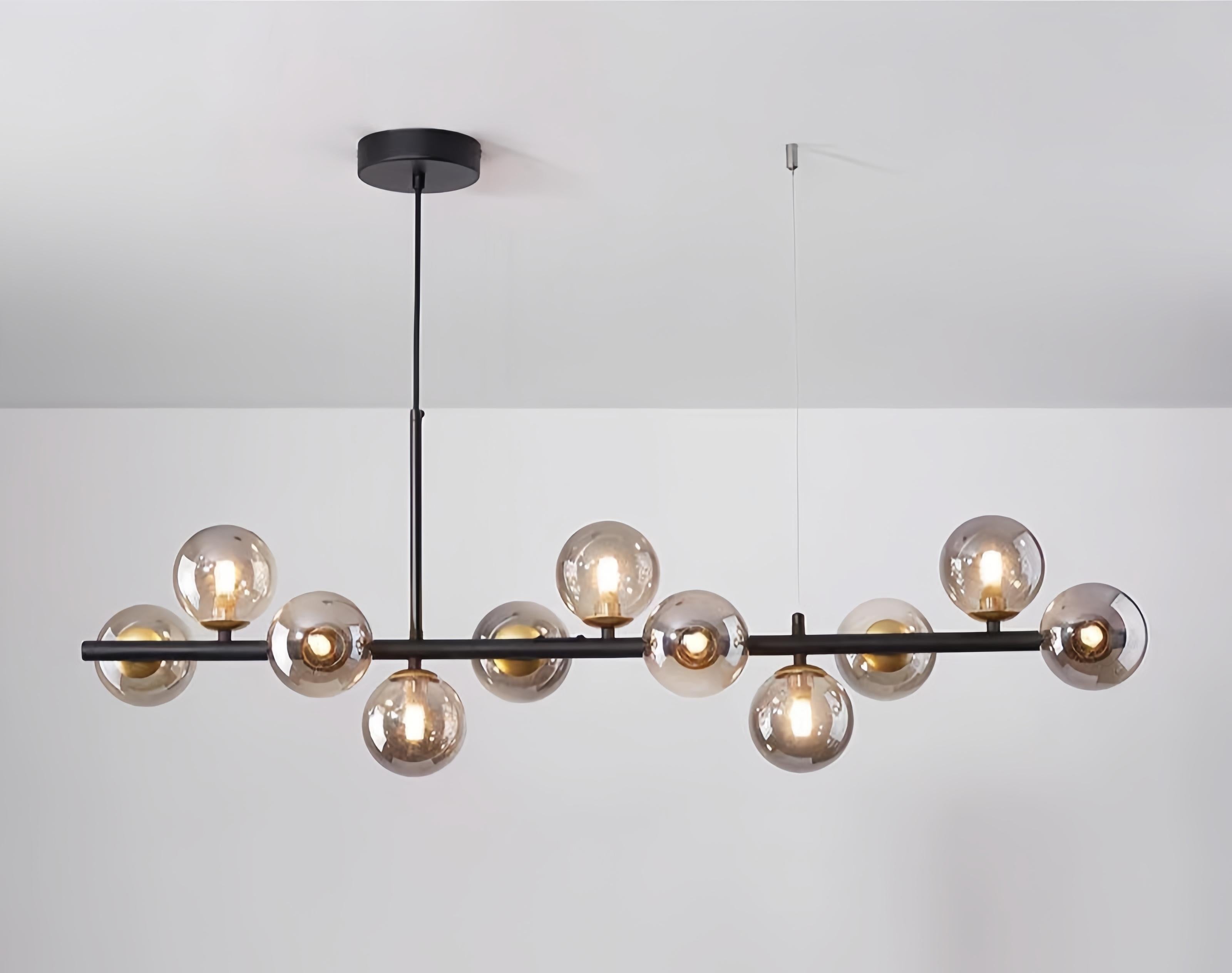 Lustra suspendata cu bara orizontala neagra mata si 9 globuri de sticla fumurie, soclu G9, lungime 900 mm, interior