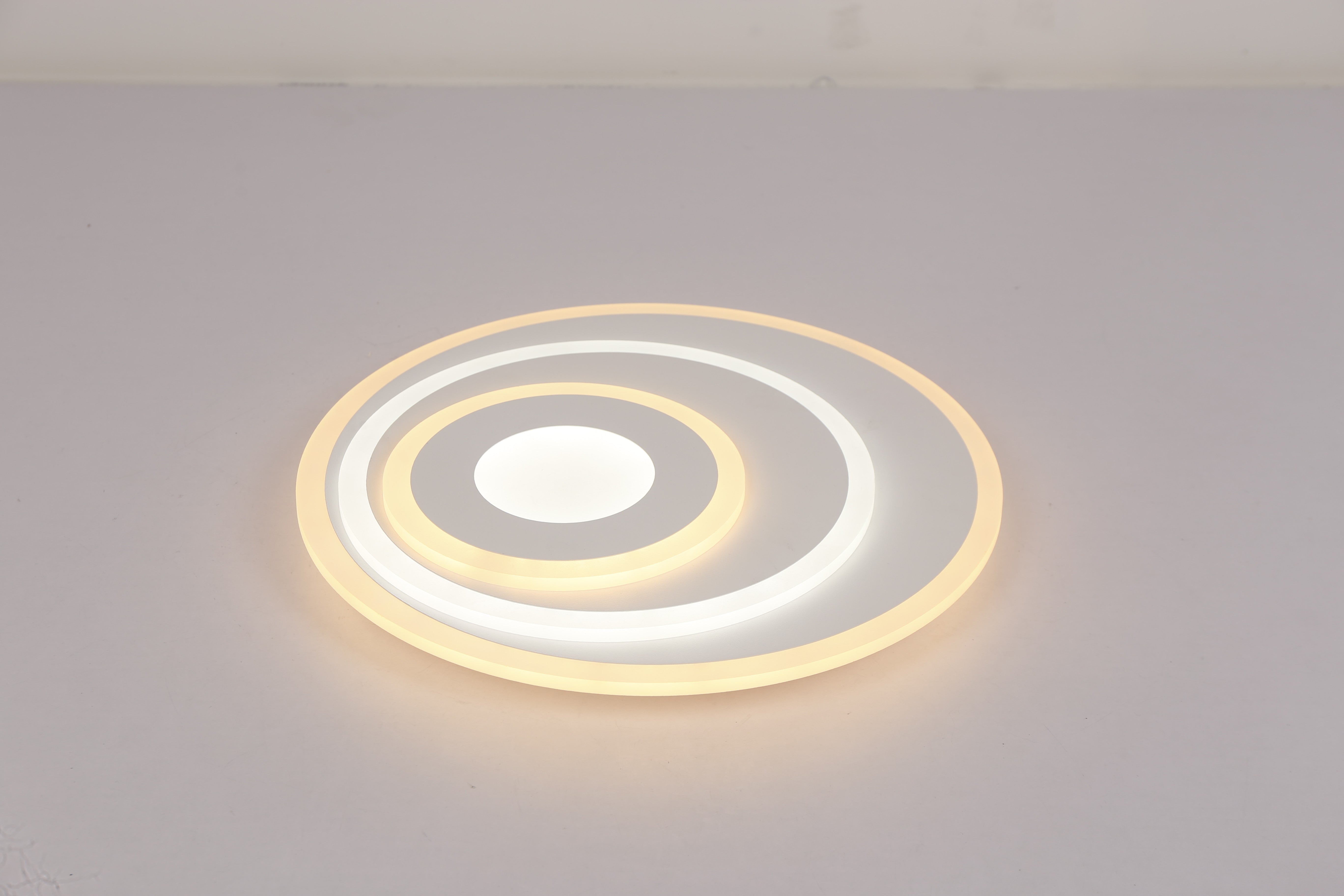 Plafoniera LED circulara D55cm cu toate inelele aprinse, lumina calda intensa, consum 56W