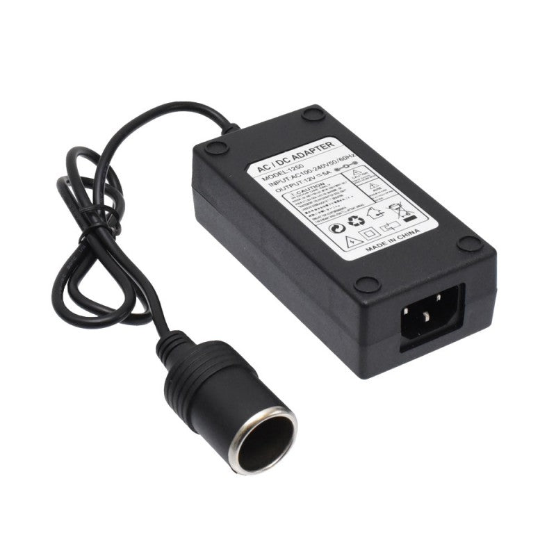 Alimentator AC/DC 12V cu eticheta tehnica vizibila si conector bricheta detasat