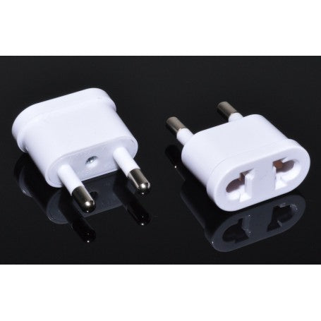 Set doua adaptoare stecher US-China la priza europeana, design compact alb, comparatie fata-spate