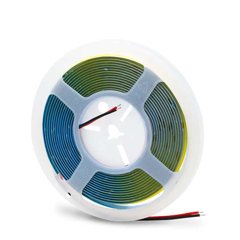 Rola banda LED COB cu fire de conexiune rosii si negre vizibile, 12V DC