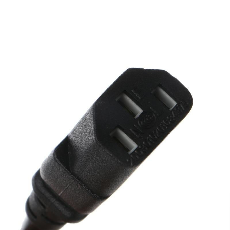 Cablu alimentare calculator - detaliu conector IEC C13 negru cu 3 contacte