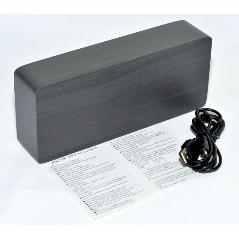 Ceas digital lemn negru cu accesorii incluse: cablu USB-DC si manual de instructiuni