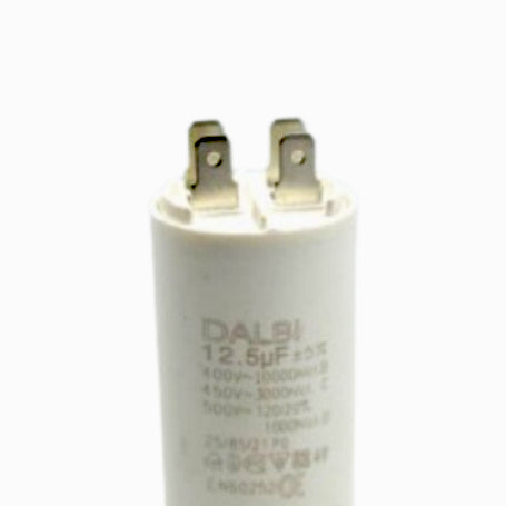 Detaliu papuci tip tata condensator motor 12,5uF 450V AC, conectori metalici pentru montaj rapid