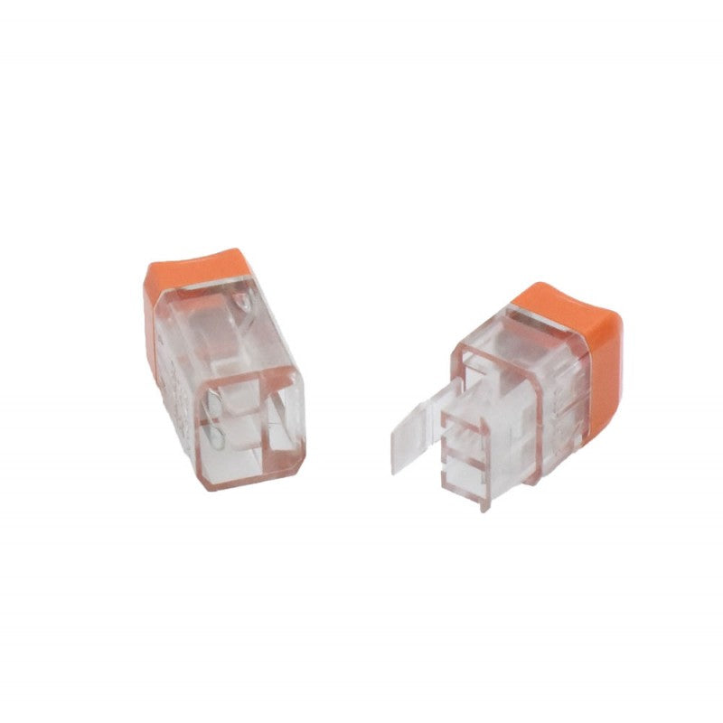 Conector rapid cu levier deschis, aratat in pereche, mecanism de blocare vizibil