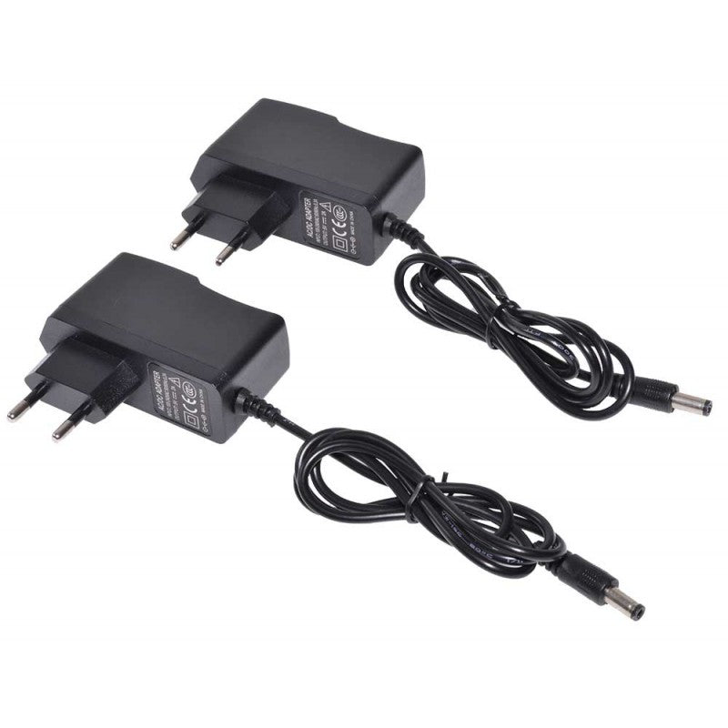 Doua adaptoare de alimentare DC 5V incluse in kit-ul extender VGA, cu stecher EU si cablu DC