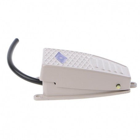 Intrerupator cu pedala 5A 380V AC, carcasa aluminiu antiderapanta, cablu 10cm, montaj industrial