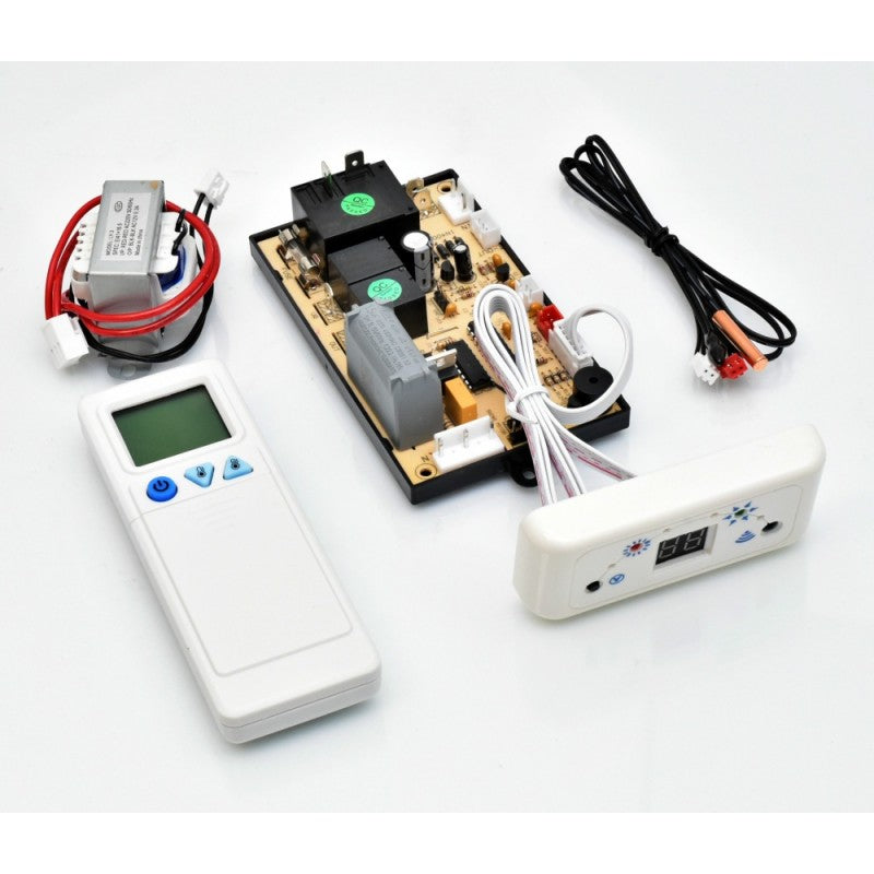 Componente separate ale kitului de control A/C: placa electronica, telecomanda, panou display si senzori