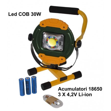 Proiector LED COB 30W cu acumulatori 18650 3x4,2V Li-ion inclusi si suport pliabil