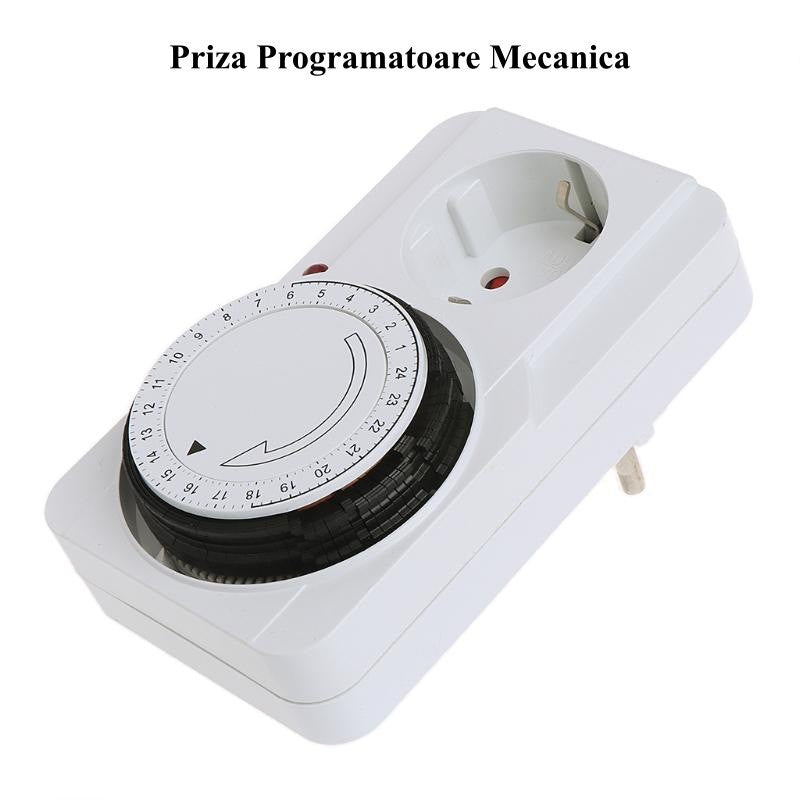 Priza programabila mecanica cu timer, vedere din unghi superior, cadran cu scala orara 24h
