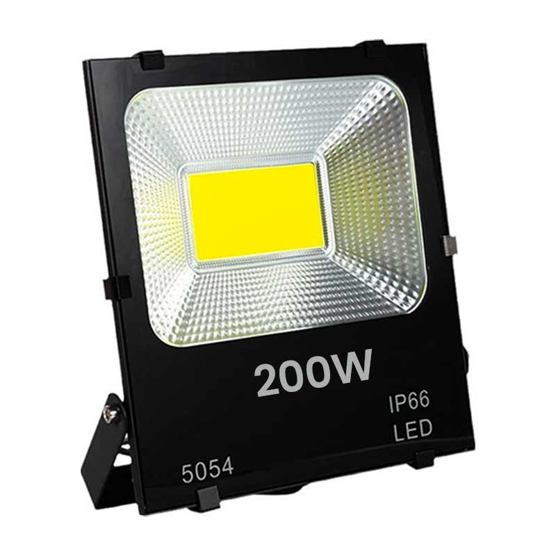 Proiector LED COB 200W IP66 pentru exterior, carcasa aluminiu negru, chip COB luminos, montaj pe stalp sau perete