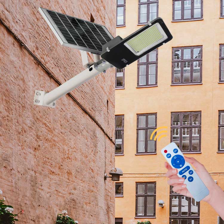 Lampa solara stradala IP65 montata pe perete, controlata cu telecomanda inclusa
