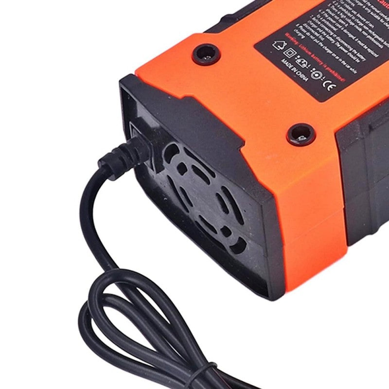 Redresor baterie auto - detaliu ventilatie laterala si cablu de alimentare