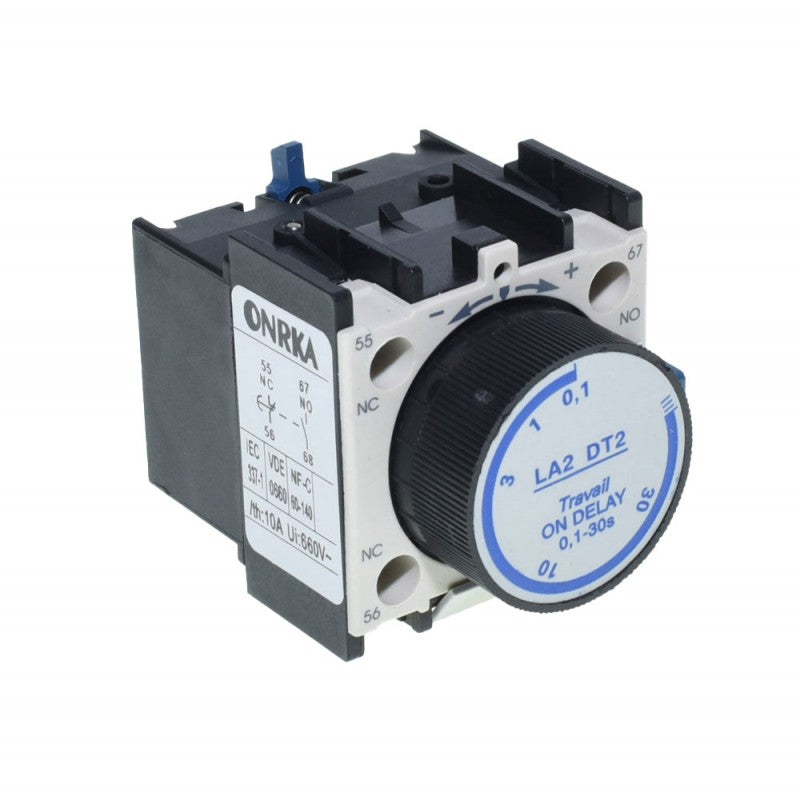 Releu timer contactor ON DELAY 10A, vedere laterala cu eticheta tehnica si buton rotativ gradat