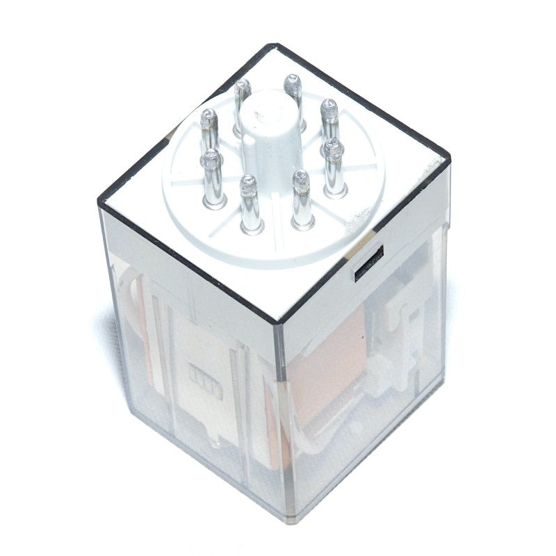 Releu industrial 8 pini, vedere de sus cu pinii de conectare vizibili prin carcasa transparenta