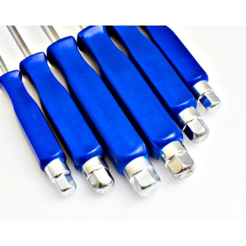 Detaliu capete hexagonale surubelnite mecanice pentru utilizare cu cheie fixa, manere albastre ergonomice