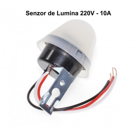 Senzor de lumina crepuscular 220V 10A cu suport reglabil, vedere frontala compacta
