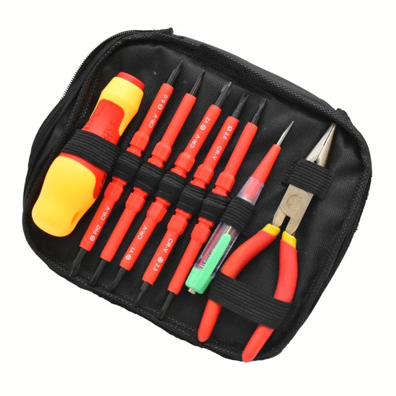 Trusa unelte electrician in geanta deschisa, surubelnite izolate si cleste cu varf lung aranjate compact