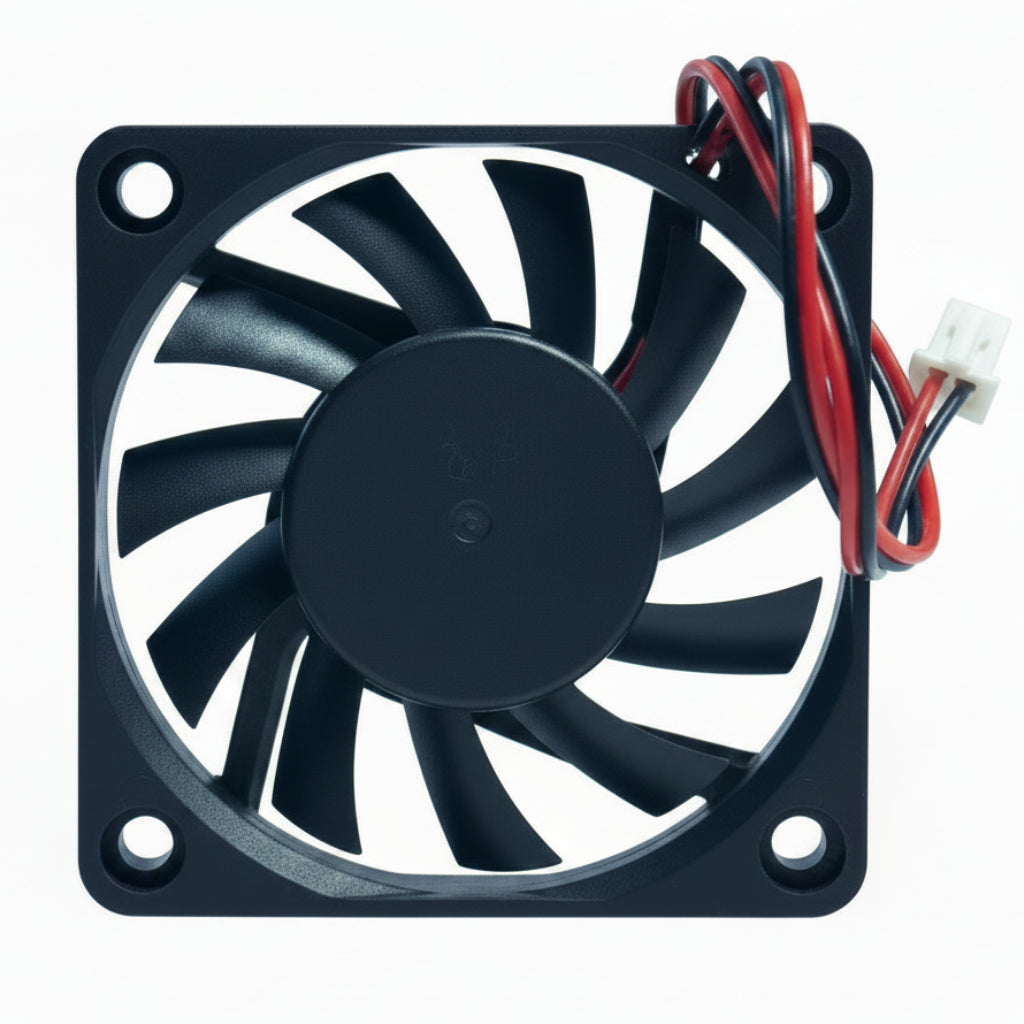 Ventilator DC cooler 60x60 mm vedere din spate, pale si orificii de montaj M3 vizibile