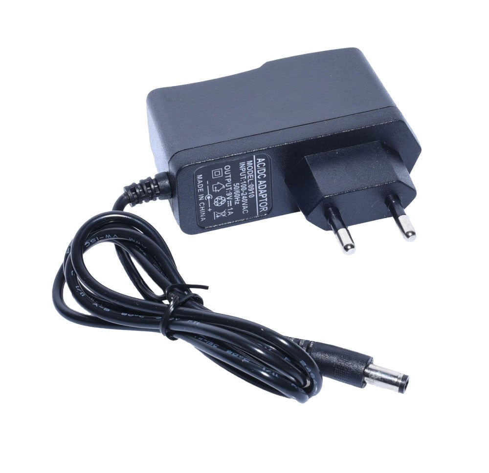 Alimentator 9V 1A cu cablu extins si mufa DC vizibila, vedere de ansamblu