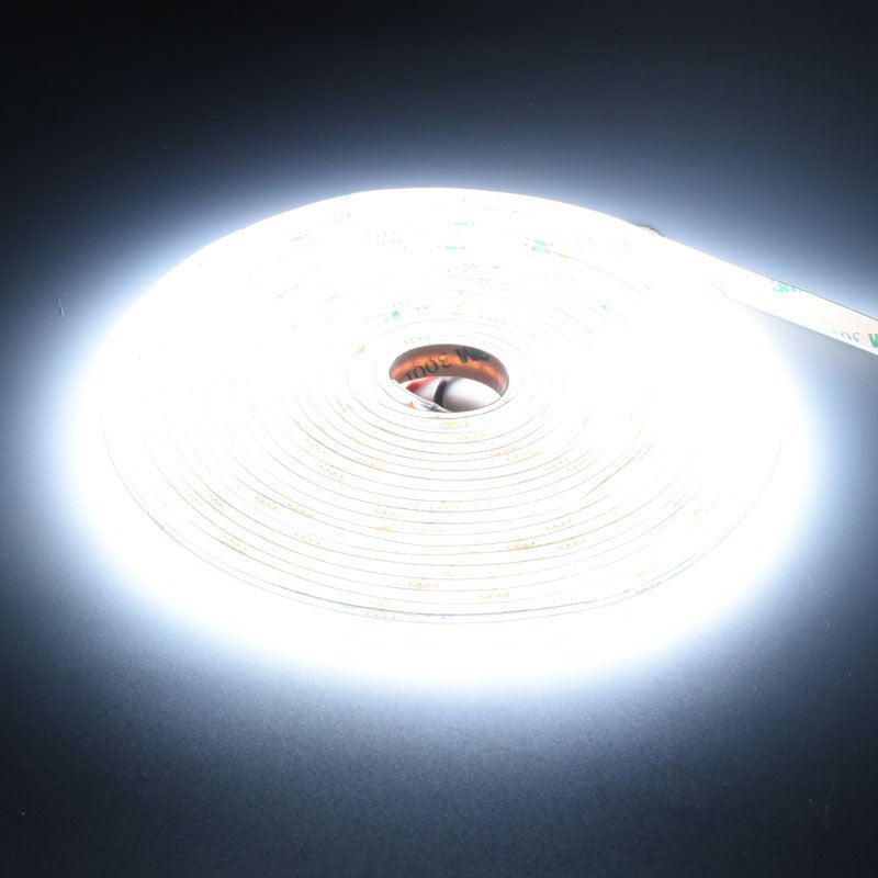 Banda COB LED rola spiralata aprinsa, lumina alba rece 6500K, 560 chip-uri/m, uniforma