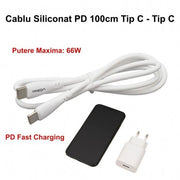 Cablu siliconat USB-C la USB-C 66W PD Fast Charging 100cm, alb, prezentat cu telefon si incarcator