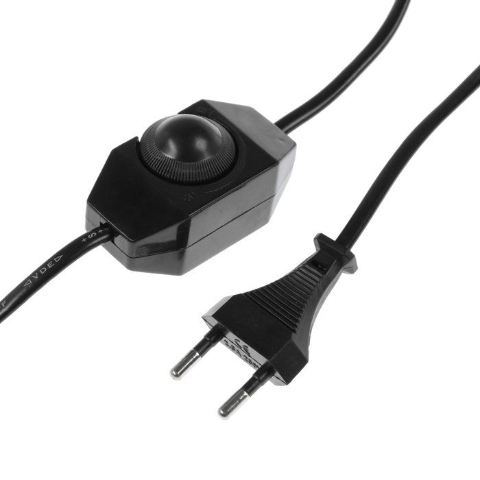 Prim-plan variator pe fir cu buton sferic negru si stecher EU plat, detaliu constructiv
