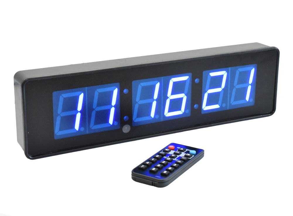 Ceas digital LED albastru cu telecomanda, vedere frontala completa, afisaj 6 cifre luminoase