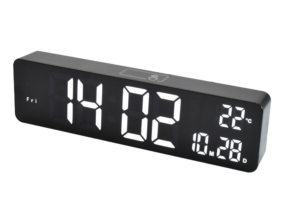Ceas digital LED negru, perspectiva frontala cu cifre albe luminoase si afisaj data complet