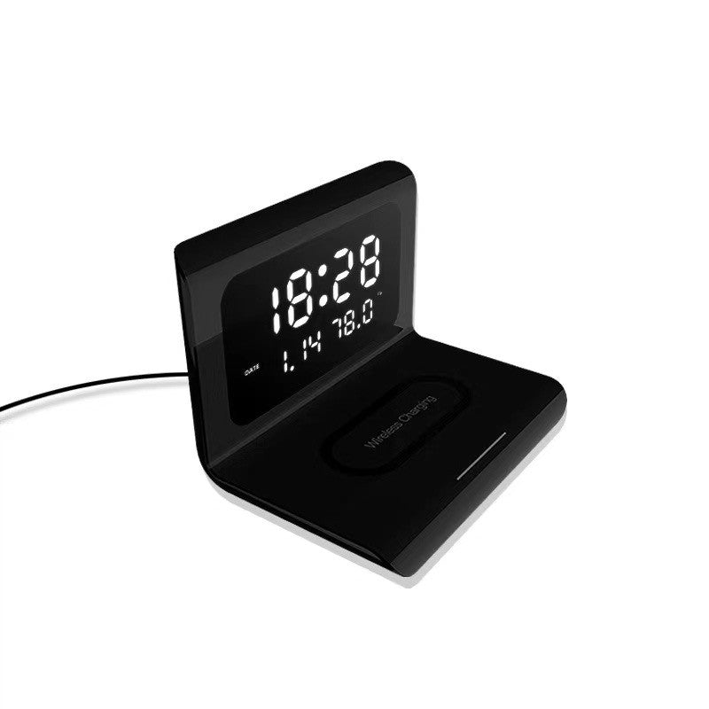 Ceas digital negru cu cablu Type-C conectat si afisaj LED activ, fara telefon pe platforma