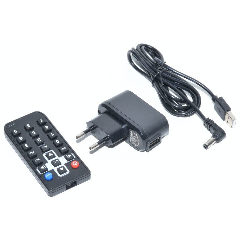 Accesorii ceas digital LED: telecomanda, alimentator 5V si cablu USB incluse in pachet