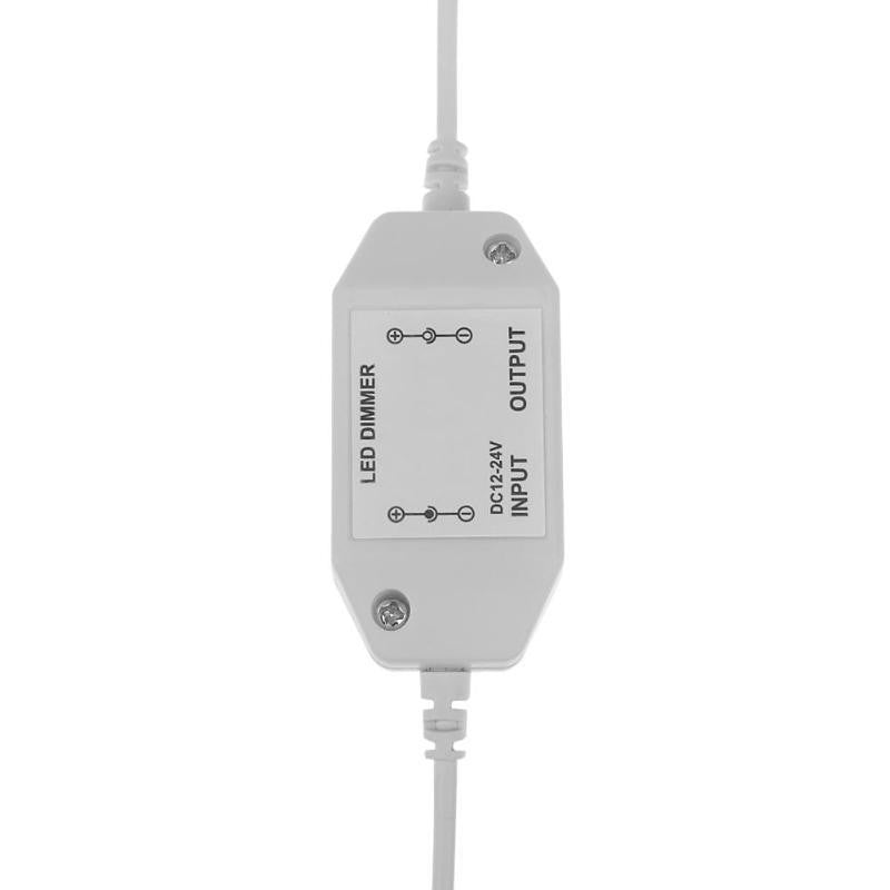 Dimmer banda LED cu eticheta LED Dimmer DC 12-24V, intrare si iesire marcate clar pe carcasa