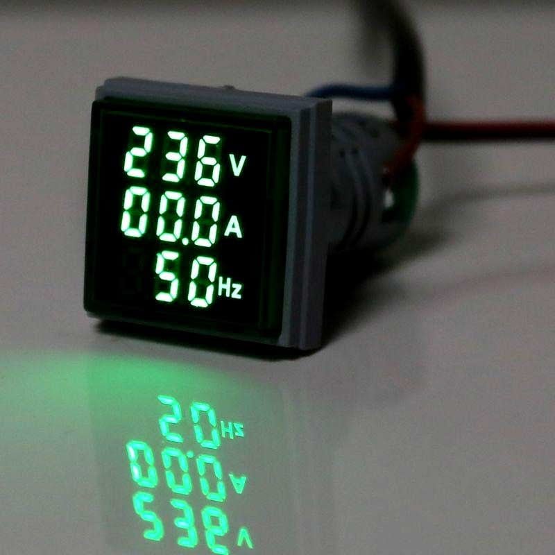 Indicator digital LED verde afisand 236V, 00A si 50Hz in functiune, display luminos cu reflexie