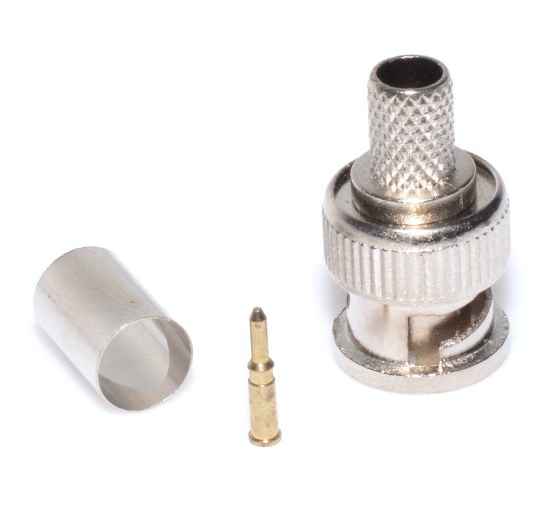 Mufa BNC tata pentru cablu RG6, detaliu lateral cu cele 3 componente separate pe fond alb
