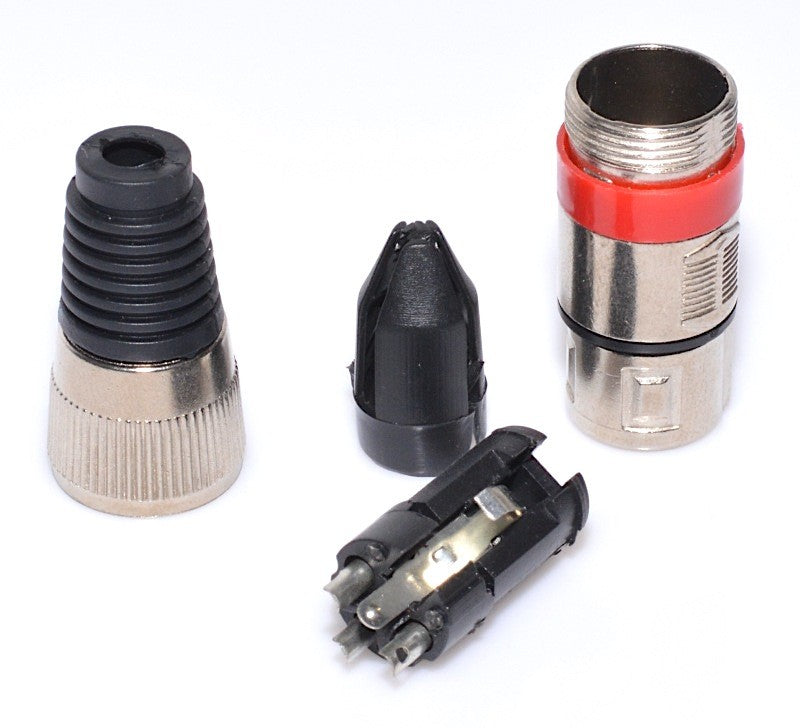 Conector XLR mascul 3 pini demontat in patru componente: corp, manson, piulita si modul pini