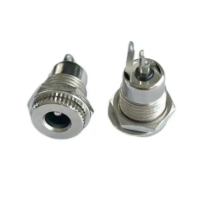 Conector DC mama 2,1mm metalic, vedere din fata si din spate cu terminale de lipire tip ureche vizibile