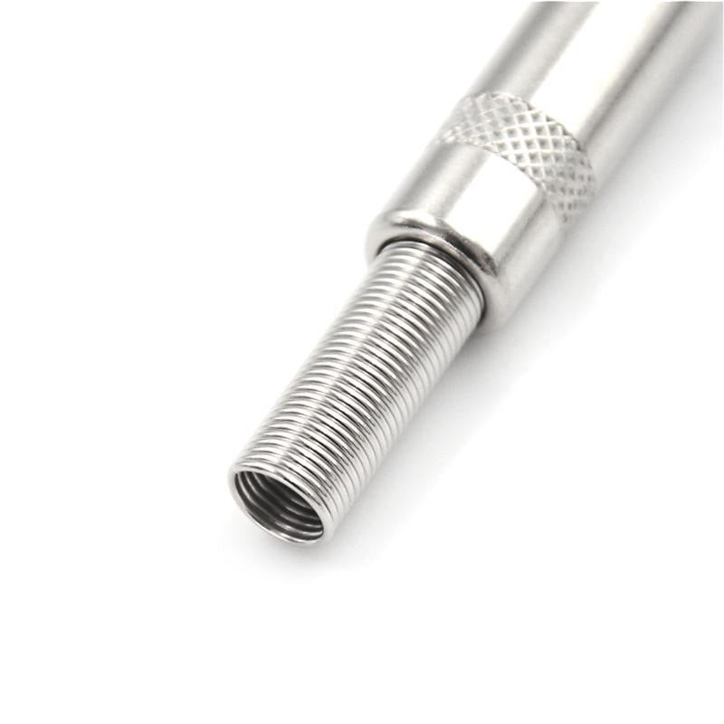 Detaliu filet si arc spiralat al mufei Jack 6.3mm, protectie mecanica integrata la intrarea cablului
