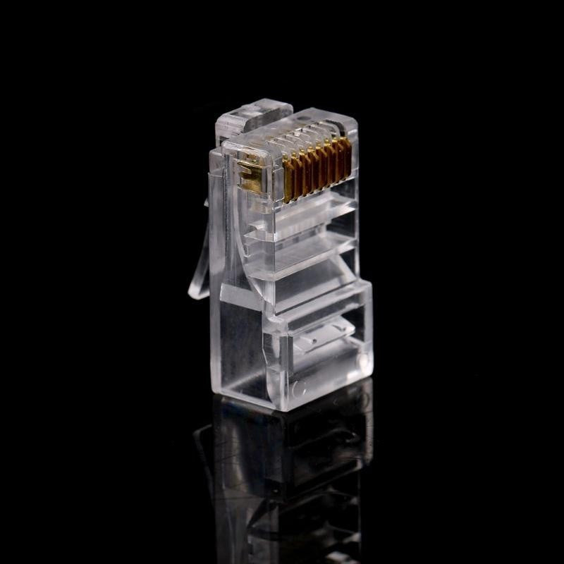 Mufa RJ45 CAT6 cu pini auriti si corp transparent, vedere laterala pe fond reflectorizant
