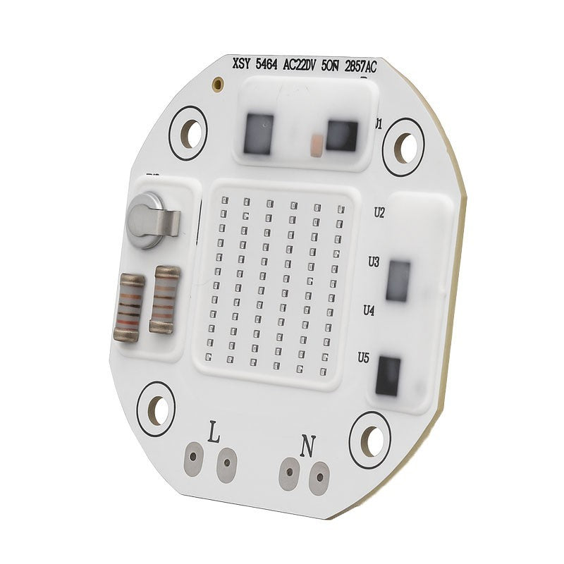 Chip LED COB 50W 220V in unghi, detaliu pad-uri L/N si componente SMD pe substrat ceramic