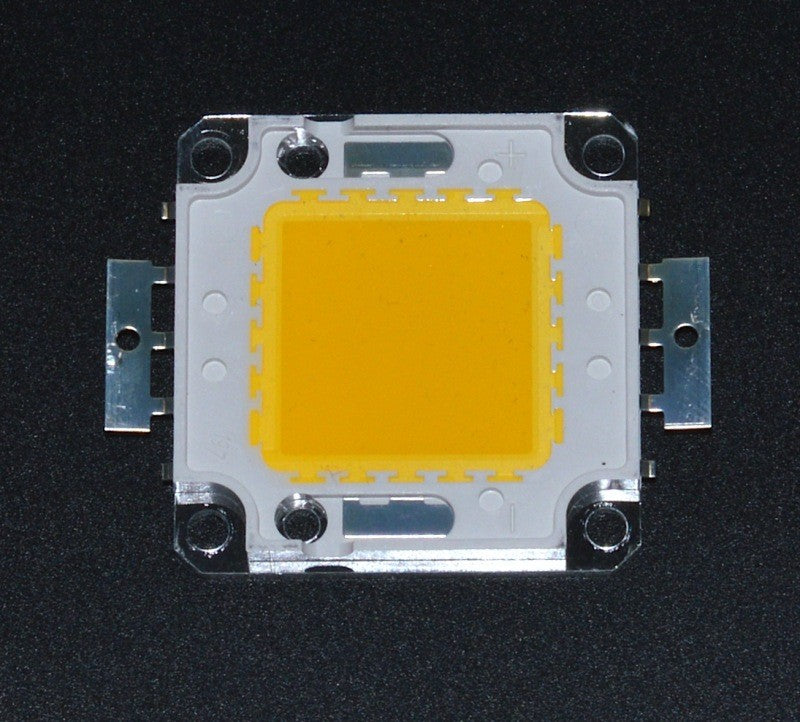 Chip LED COB 100W alb-cald, terminale plus si minus vizibile, compatibil proiectoare 32-34V