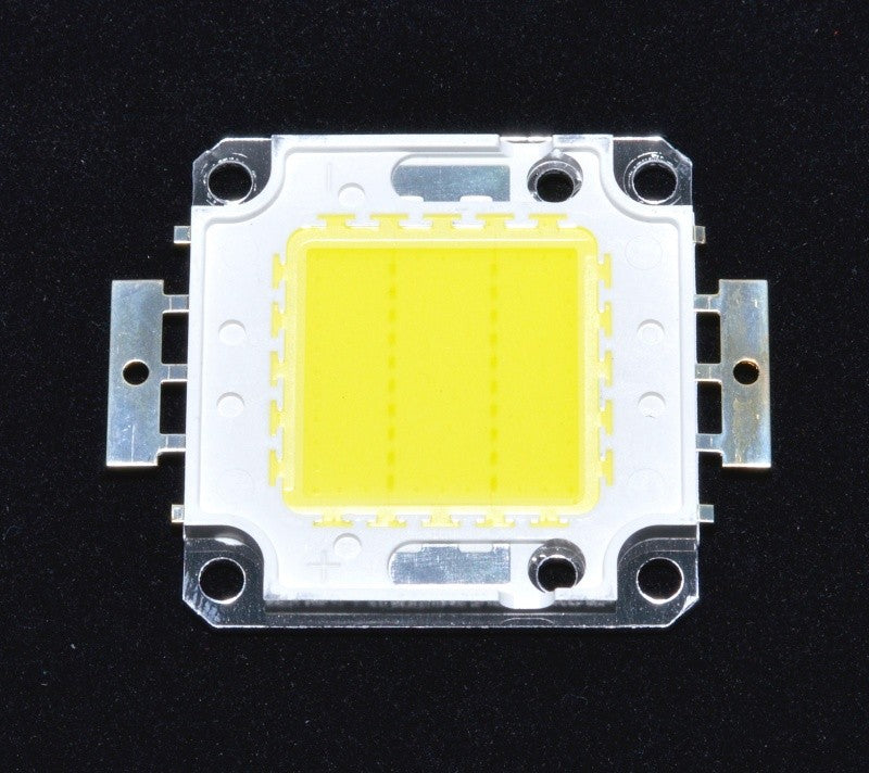 Chip LED COB 20W alb rece 6000K, 1300-1400 lm, tensiune 32-34V, format compact 42x43 mm pentru proiectoare
