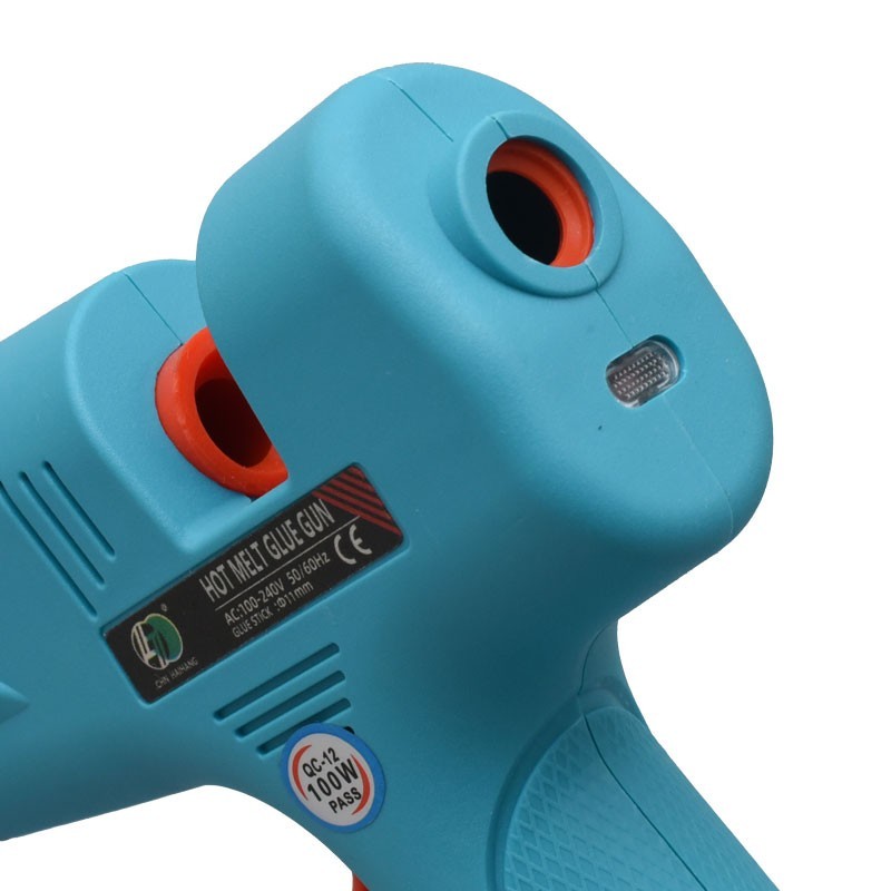 Pistol de lipit silicon 100W, detaliu orificiu incarcare bara si grila de ventilare termica