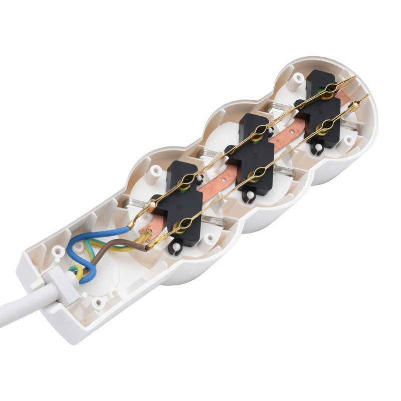Prelungitor 3 prize Schuko, interior cu conexiuni electrice si cablu tricolor vizibil