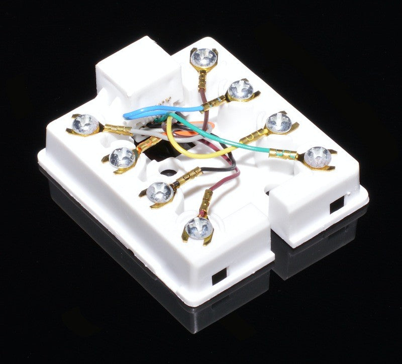 Priza UTP 8P8C deschisa, detaliu borne de conexiune cu fire multicolore fixate