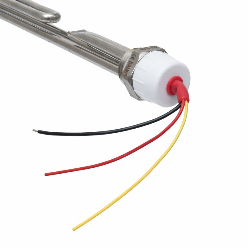 Detaliu fire conectare rezistenta electrica 3000W, capac protectie deschis cu 4 fire colorate vizibile